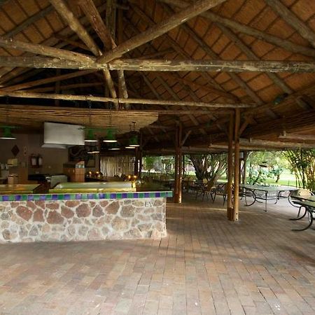 Cresta Mowana Safari Lodge Касане Экстерьер фото