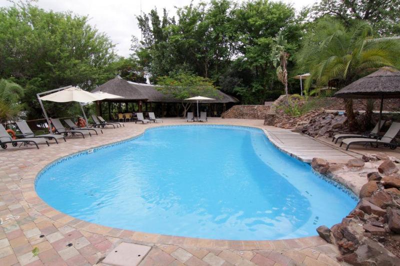 Cresta Mowana Safari Lodge Касане Экстерьер фото
